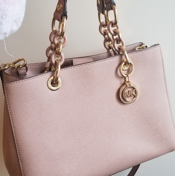 Bags - Picture 4 of 8